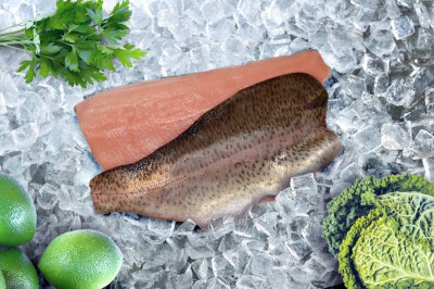 Filet de truite poêlé sur une compote de choux frisé