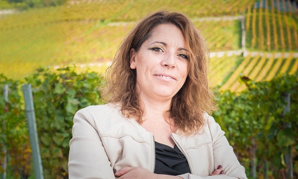 Paula De Oliveira - Administration